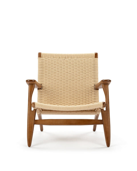 CH25 Easy Chair, Walnut – Interior Icons