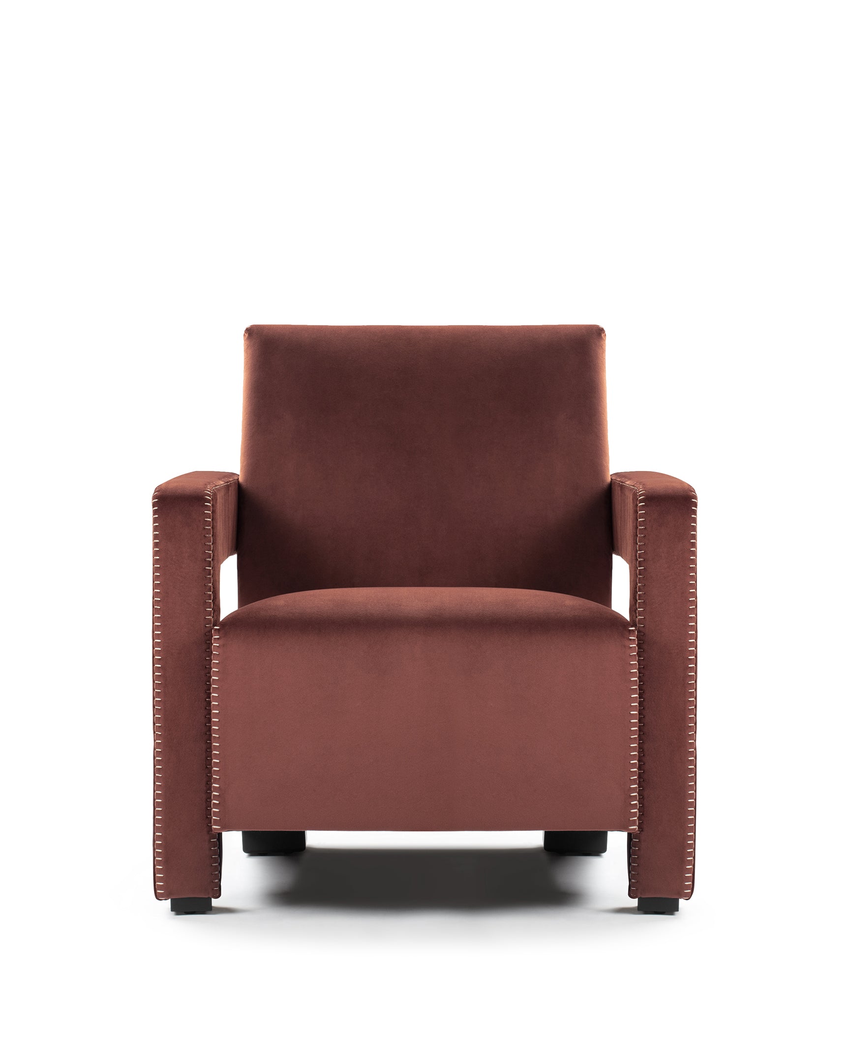 Utrecht Chair, Cinnamon Velvet – Interior Icons
