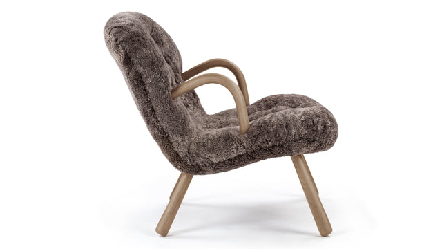 Clam - Clam Chair, Frosted Coco Luxe Sheepskin