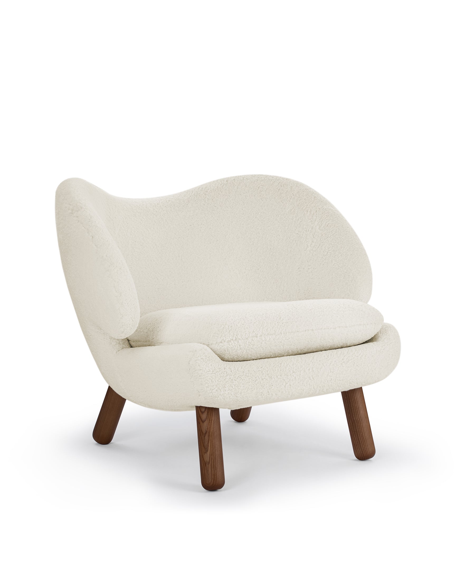 ミュージック Noah Krolikine - The White Lounge Pelican Lounge Chair, White Sherpa – Interior Icons