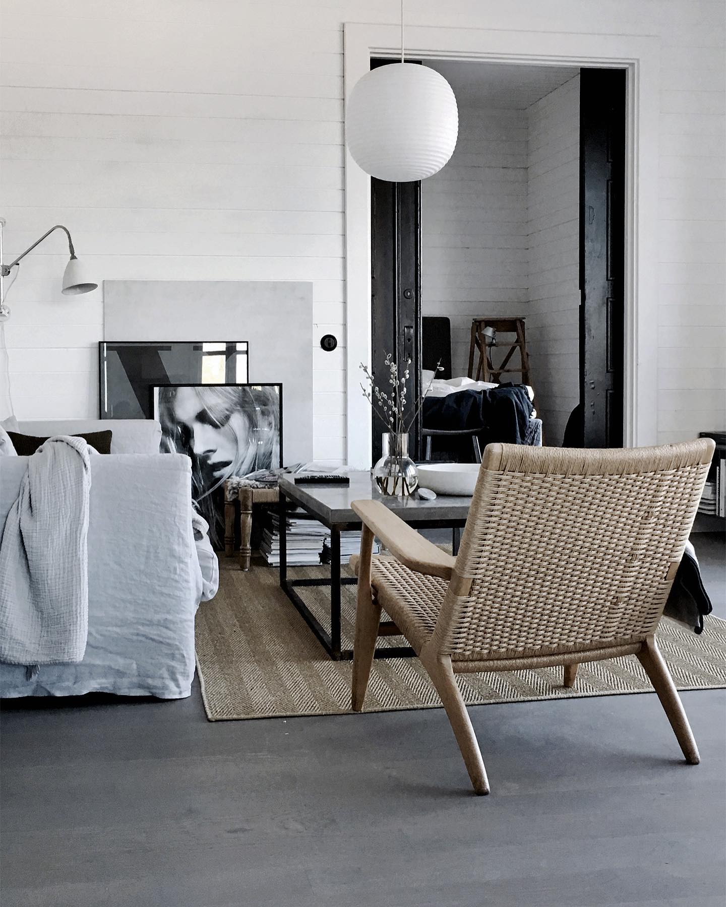 CH25 Easy Chair, Ash – Interior Icons
