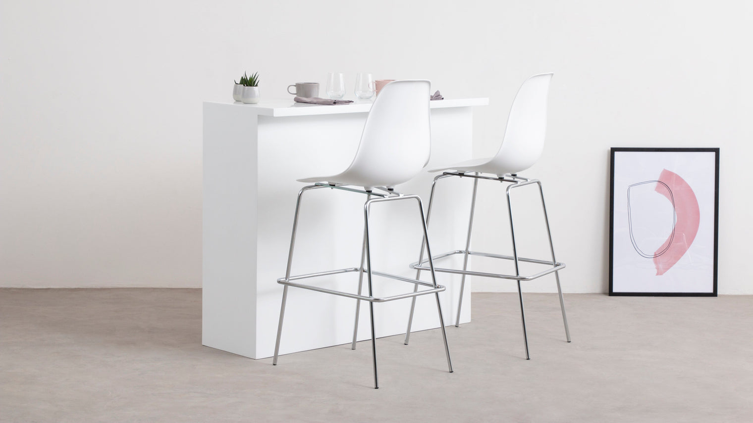 Minimalism at its best|Ideal for minimalistic and industrial spaces, the materials used to create this high-end barstool display a unique contrast, which takes the aesthetic appeal to the next level. These luxurious stools will elevate your space in an instant.
