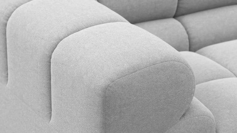 STYLISH SILHOUETTE | Striking the perfect balance between relaxed and refined, the hallmarks of the Tufted are its restrained curves and contours. Equally at home in contemporary and retro settings, this versatile piece will draw the eye and invite you in.
