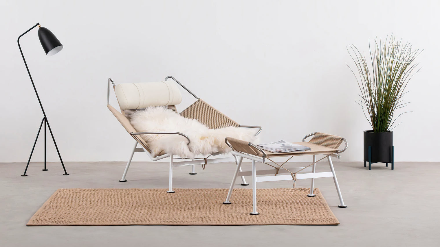 contemporary inspiration | The Halyard Chair inspires with its unique, contemporary features. It is an iconic representation of mid-century modern design, standing as a symbol of timeless Danish design principles. 

