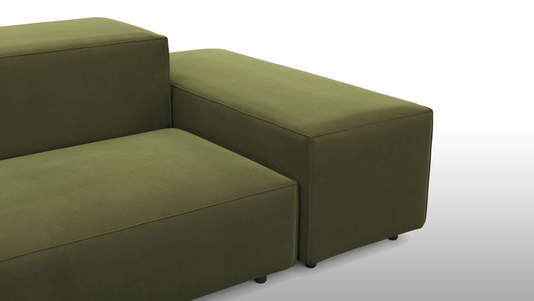 Customizable Configuration | The Extrasoft Sofa is highly adaptable to your unique needs and space. With a variety of modular components, you can tailor the sofa to suit your room's layout and size. Whether you prefer a spacious sectional, a cozy loveseat, or an expansive lounge, this sofa can be configured to match your vision.
