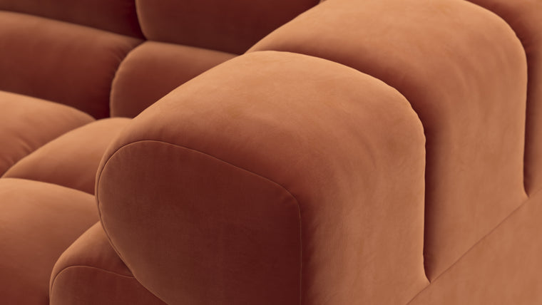 STYLISH SILHOUETTE | Striking the perfect balance between relaxed and refined, the hallmarks of the Tufted are its restrained curves and contours. Equally at home in contemporary and retro settings, this versatile piece will draw the eye and invite you in.
