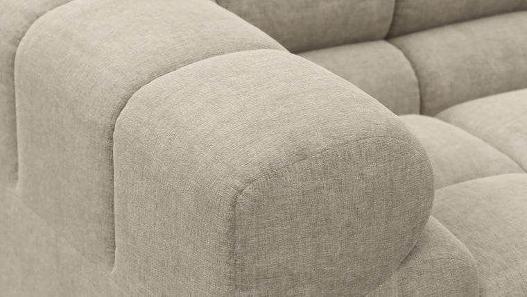 STYLISH SILHOUETTE | Striking the perfect balance between relaxed and refined, the hallmarks of the Tufted are its restrained curves and contours. Equally at home in contemporary and retro settings, this versatile piece will draw the eye and invite you in.
