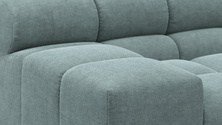 STYLISH SILHOUETTE | Striking the perfect balance between relaxed and refined, the hallmarks of the Tufted are its restrained curves and contours. Equally at home in contemporary and retro settings, this versatile piece will draw the eye and invite you in.
