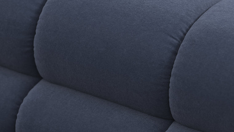 STYLISH SILHOUETTE | Striking the perfect balance between relaxed and refined, the hallmarks of the Tufted are its restrained curves and contours. Equally at home in contemporary and retro settings, this versatile piece will draw the eye and invite you in.
