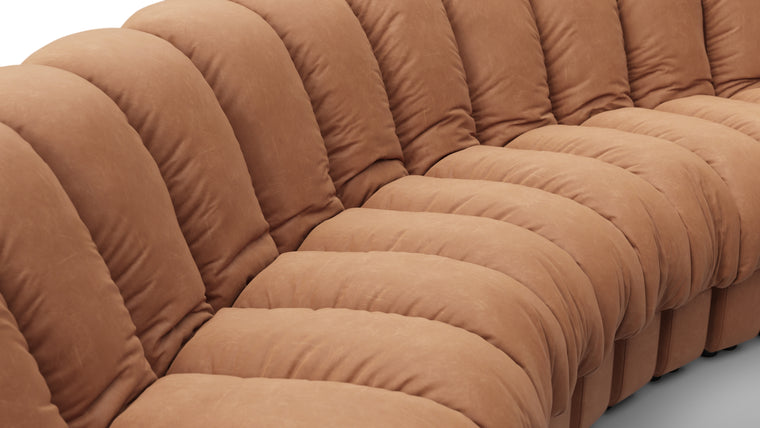 Sculptural Seating | Crafted with uncompromising attention to detail, the DS 600 Sofa showcases exceptional craftsmanship and luxurious materials. The plush upholstery, available in an array of fabrics from premium vegan leather to boucle, envelops you in unparalleled comfort. The elegant stitching and meticulous finishes reflect a dedication to quality and design integrity.
