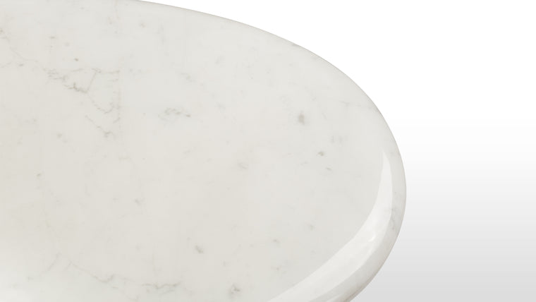 Function Meets Design | Perfect for everyday use, the Roccia Side Table offers a sturdy surface while doubling as a sophisticated decor element.
