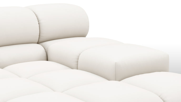 SUPERIOR OUTDOOR COMFORT | Crafted with the easy-going, informal ethos of the 1970s, the Tufty Outdoor modules are generously proportioned and feature a durable, weather-resistant finish. With its bench-like base and seamless connections, it offers ample space to lean back, stretch out, or curl up in ultimate comfort—whether poolside or in a lush garden retreat.
