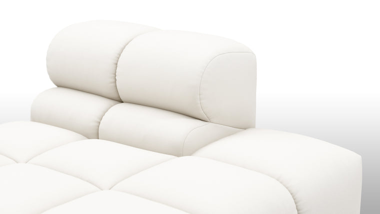 SUPERIOR OUTDOOR COMFORT | Crafted with the easy-going, informal ethos of the 1970s, the Tufty Outdoor modules are generously proportioned and feature a durable, weather-resistant finish. With its bench-like base and seamless connections, it offers ample space to lean back, stretch out, or curl up in ultimate comfort—whether poolside or in a lush garden retreat.
